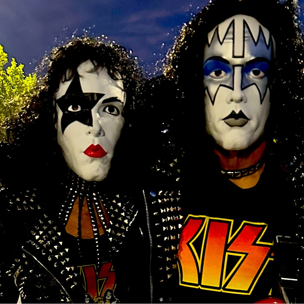 KISS MASKS